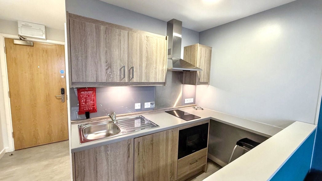 Property image 5 of 9