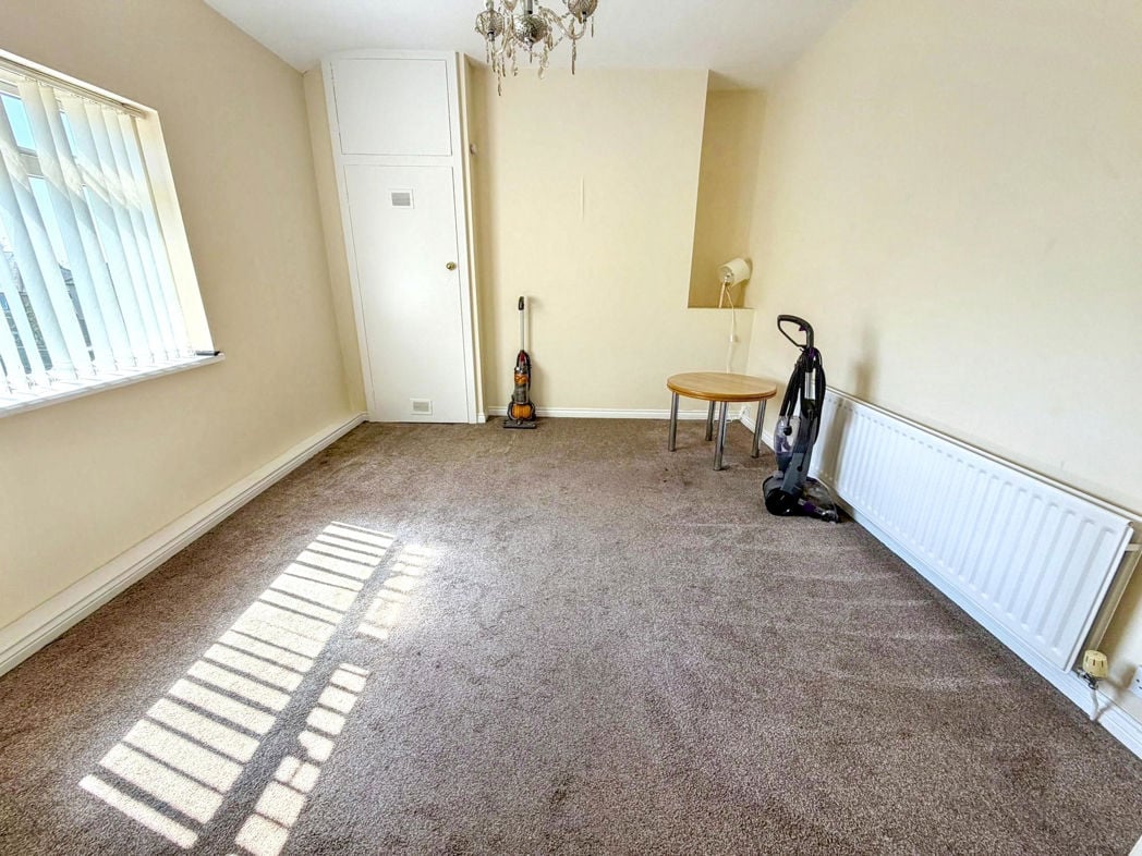 Property image 2 of 8