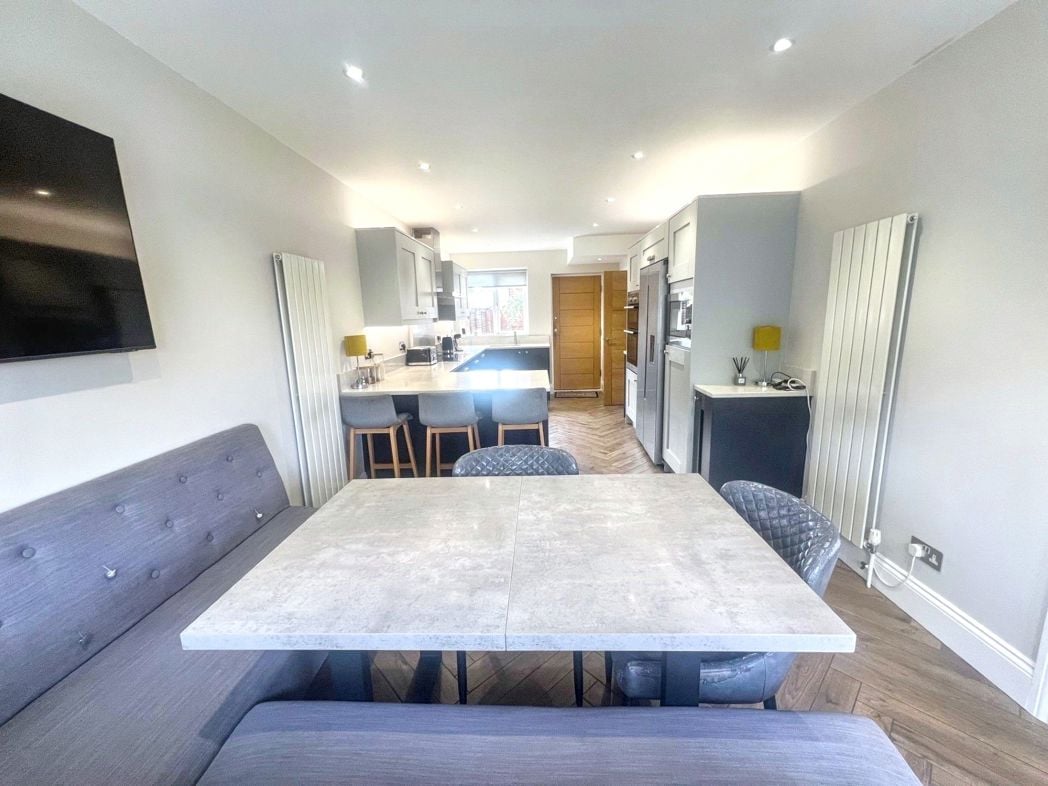 Property image 8 of 23