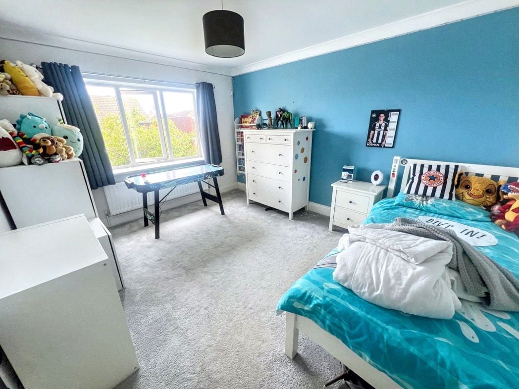 Property image 17 of 23