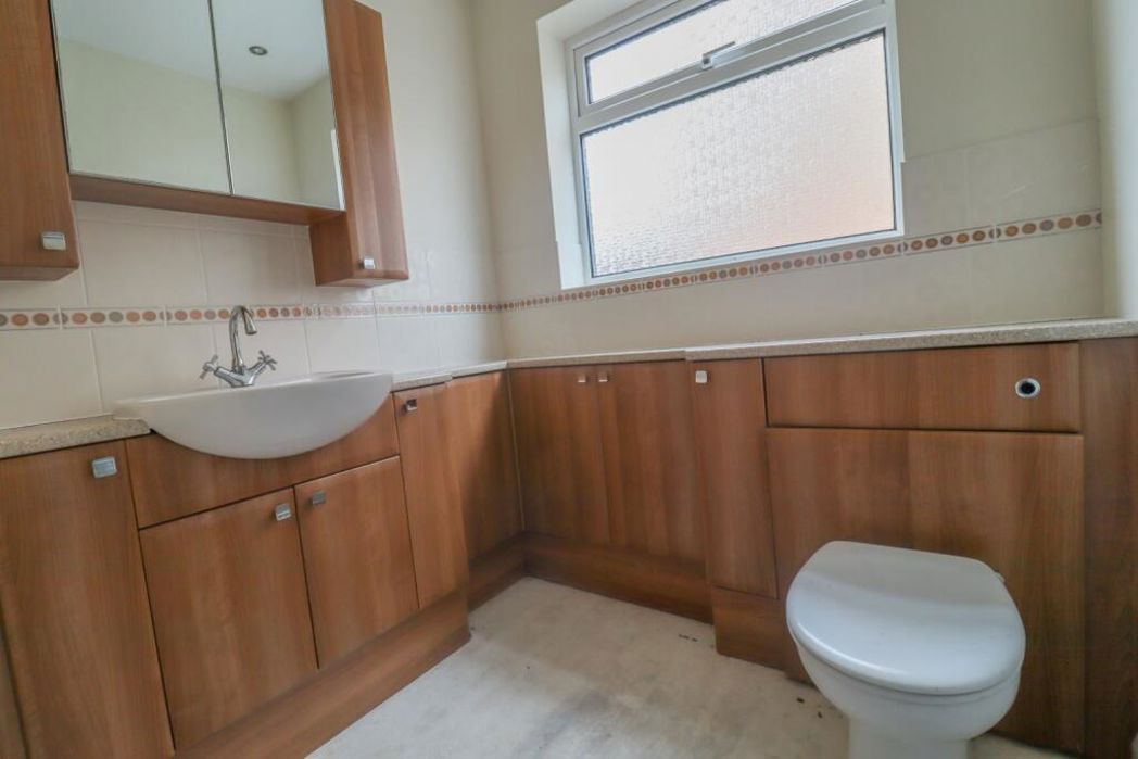 Property image 2 of 11