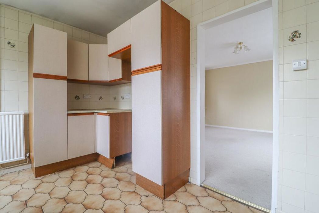 Property image 5 of 11