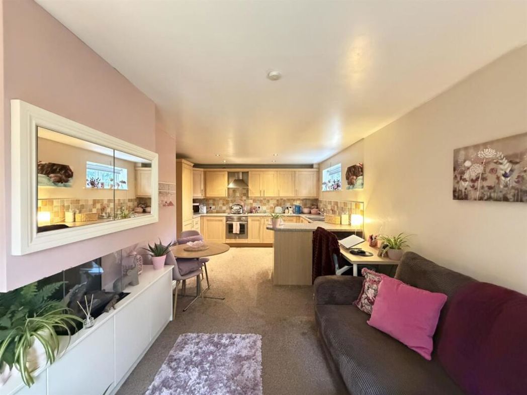Property image 3 of 15