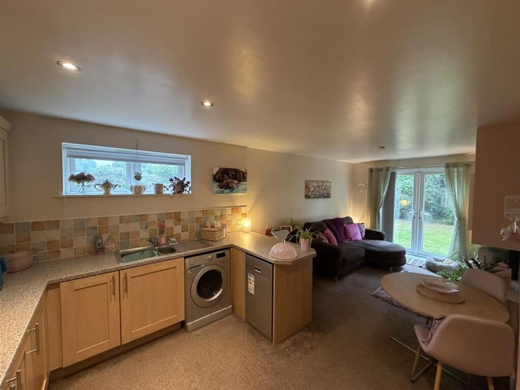 Property image 4 of 15