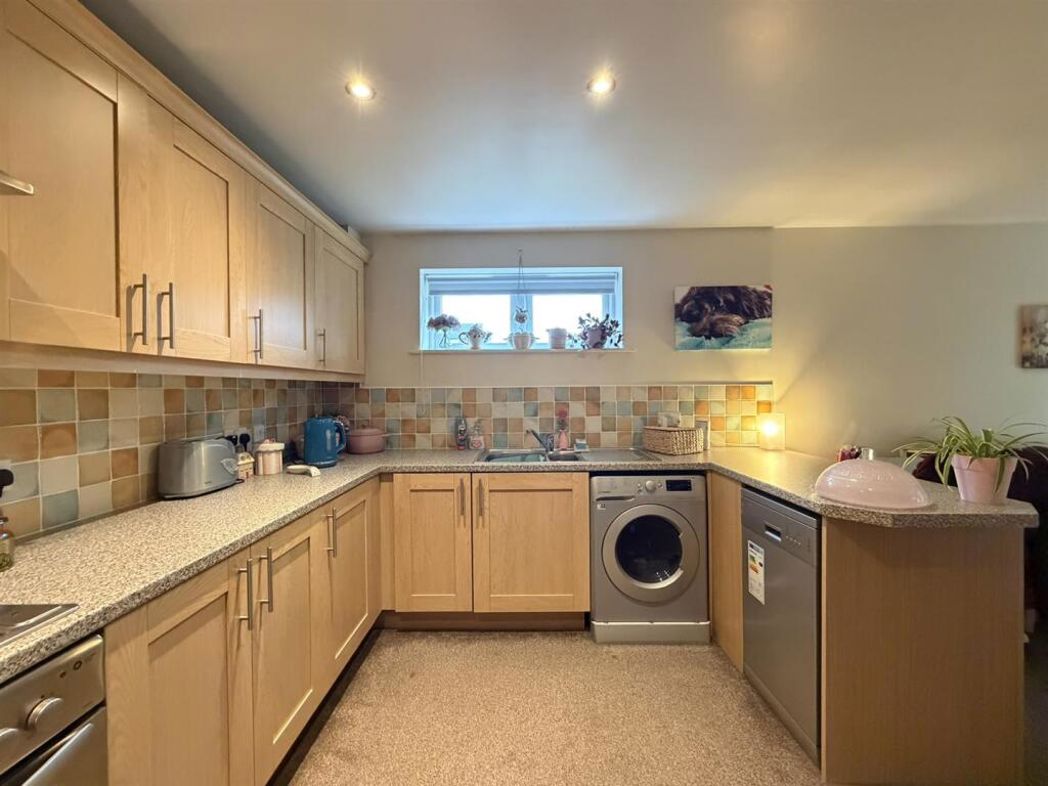 Property image 6 of 15