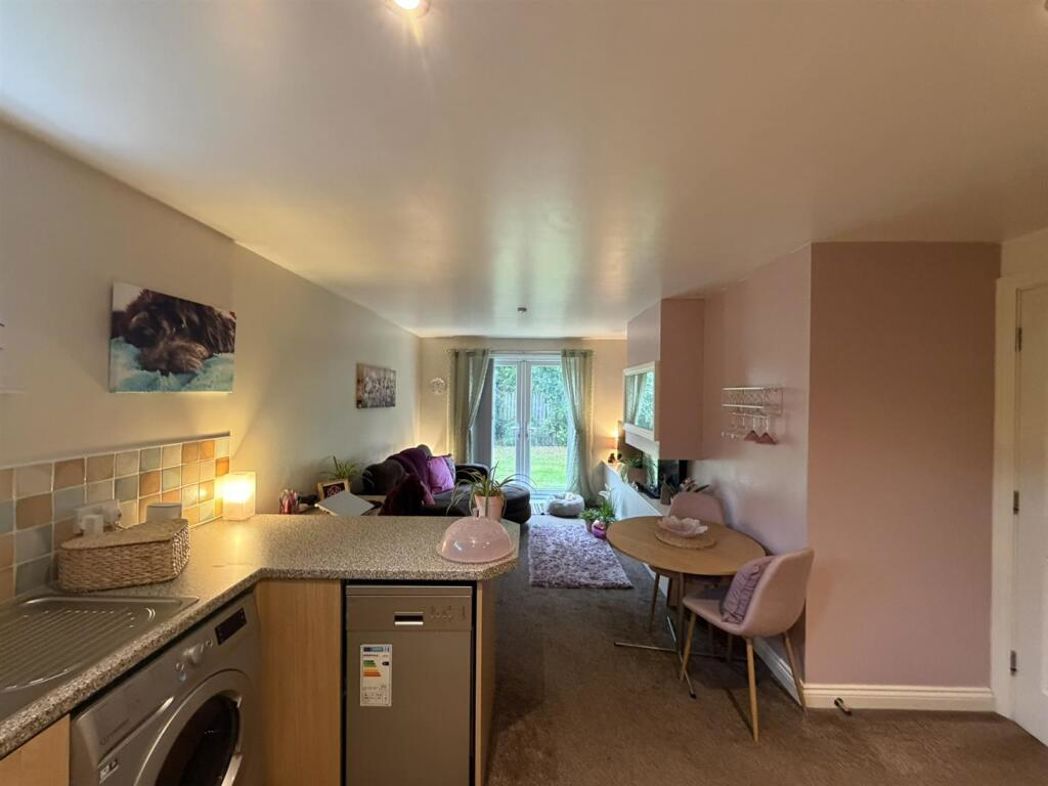 Property image 7 of 15