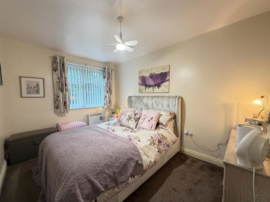 Property image 8 of 15