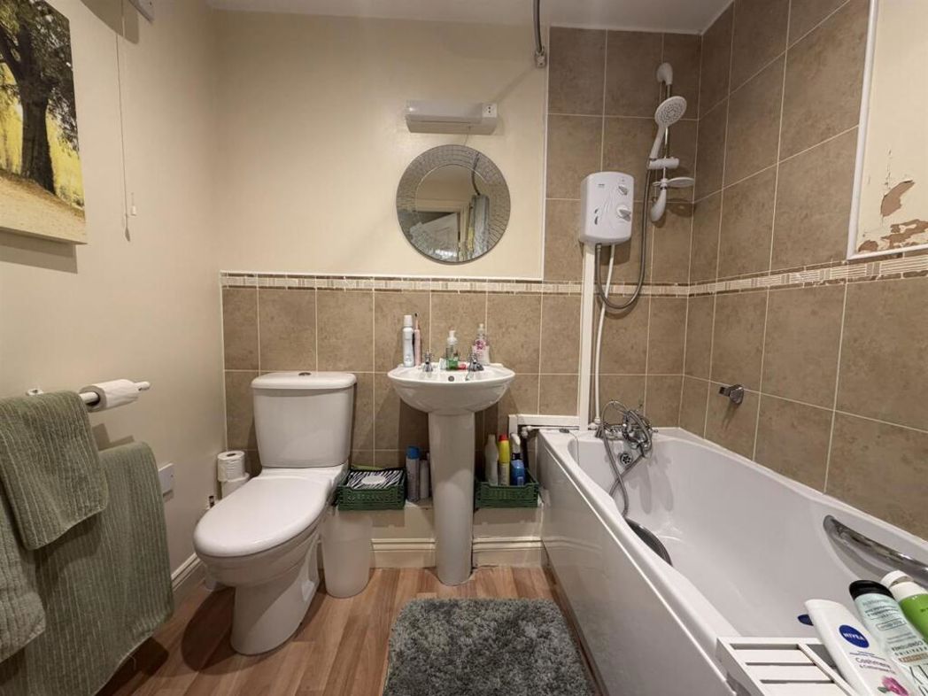 Property image 10 of 15