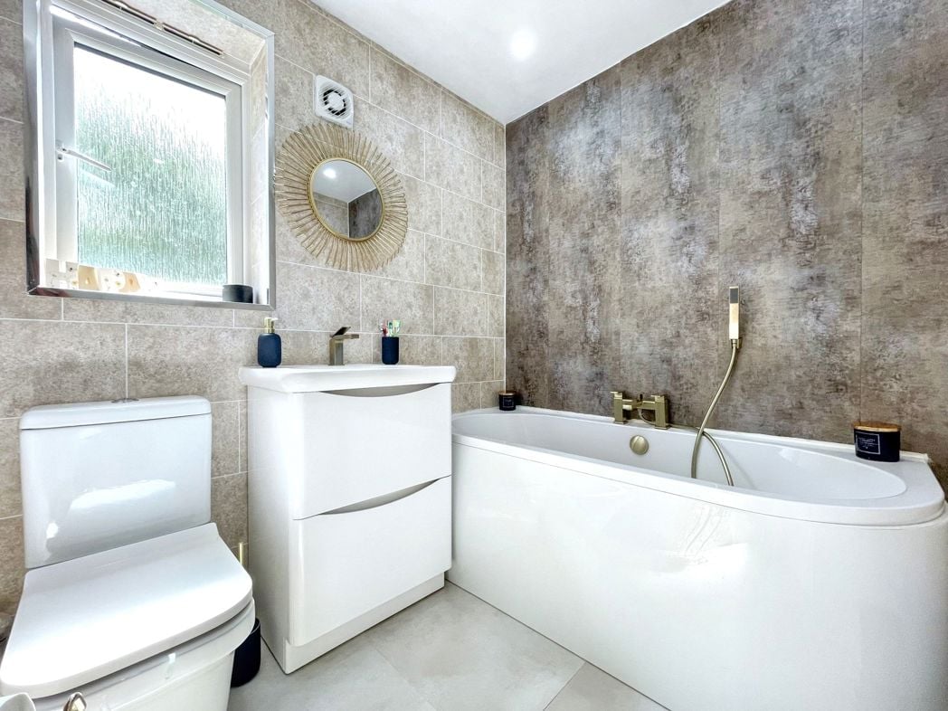 Property image 22 of 27
