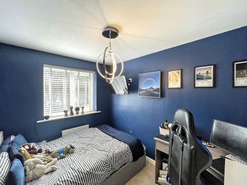 Property image 21 of 27