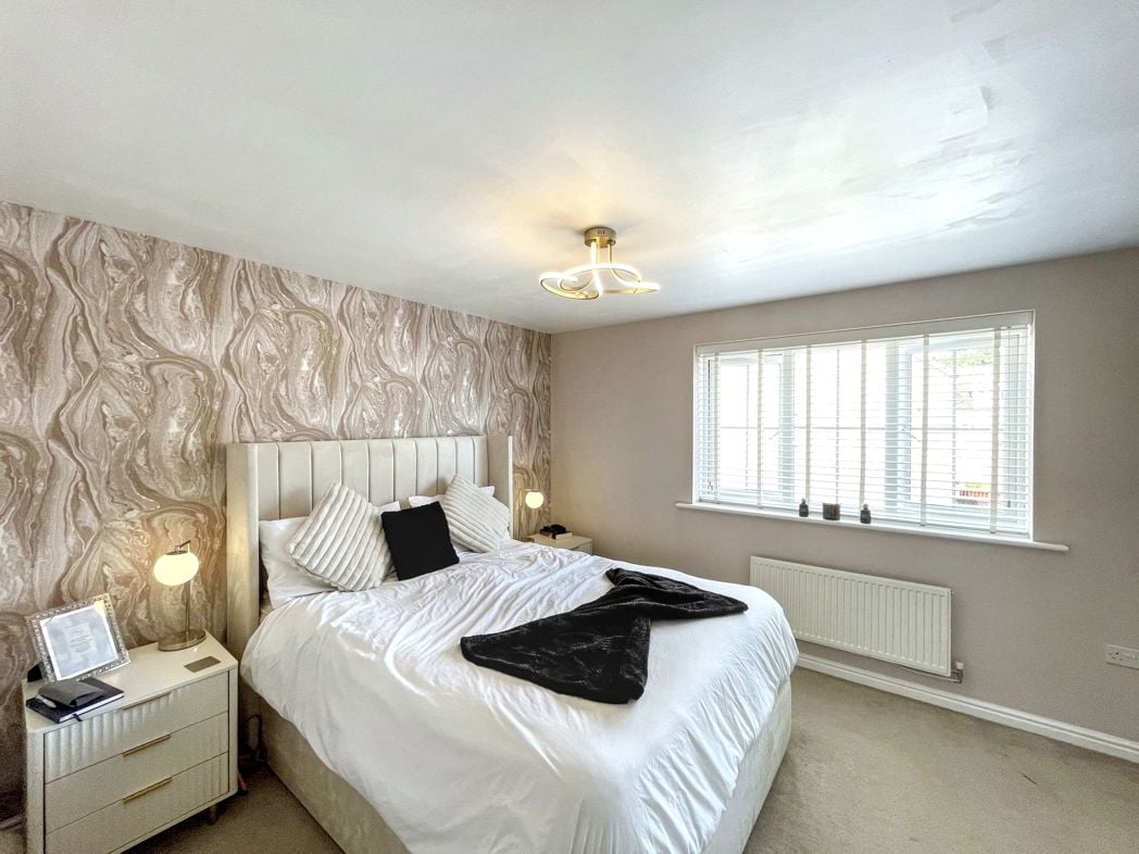 Property image 14 of 27