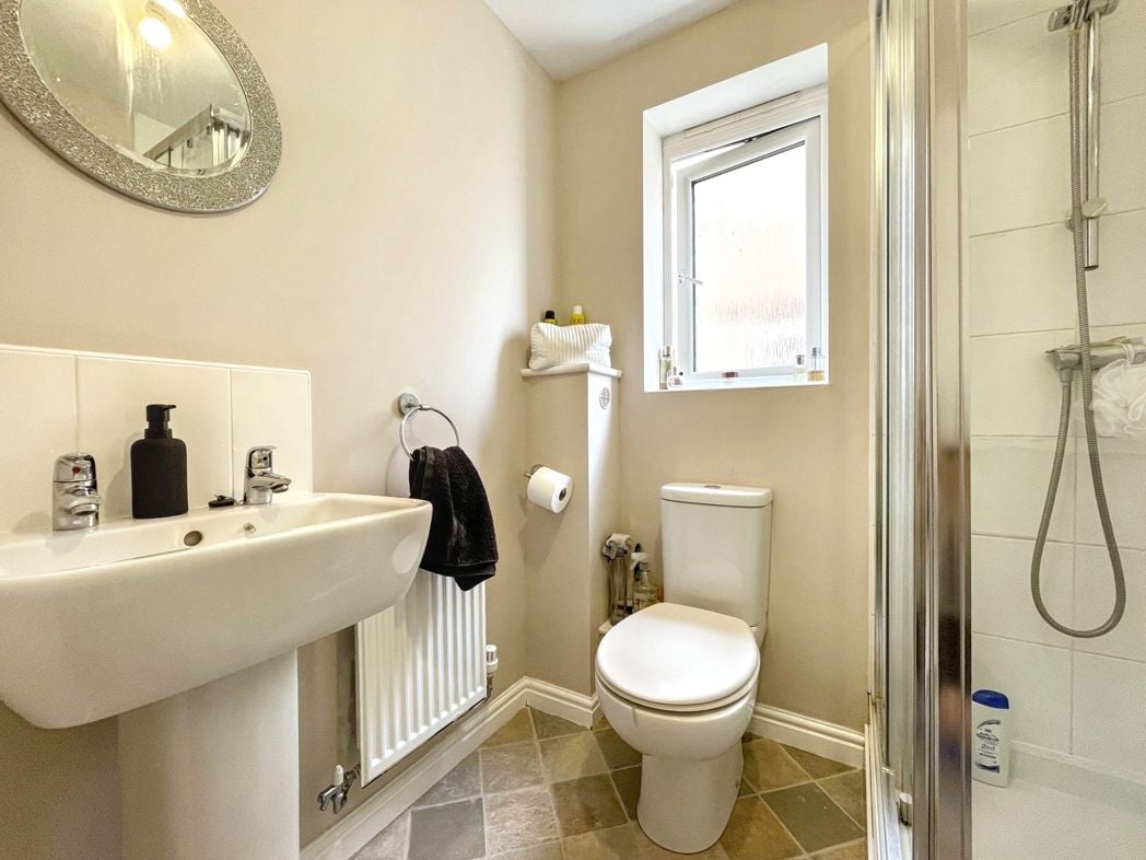 Property image 16 of 27