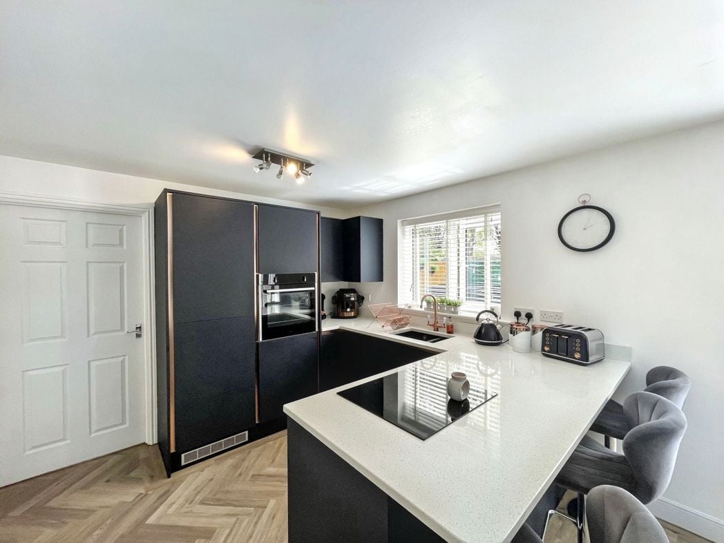 Property image 6 of 27