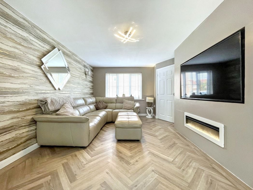 Property image 3 of 27