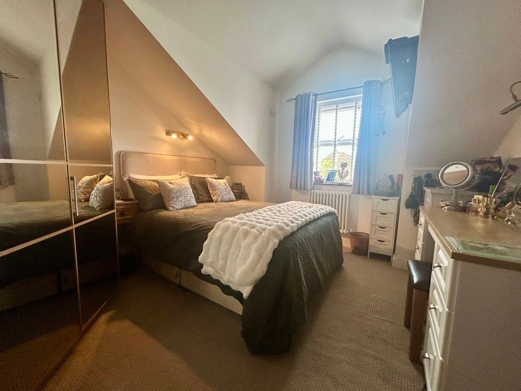 Property image 15 of 34