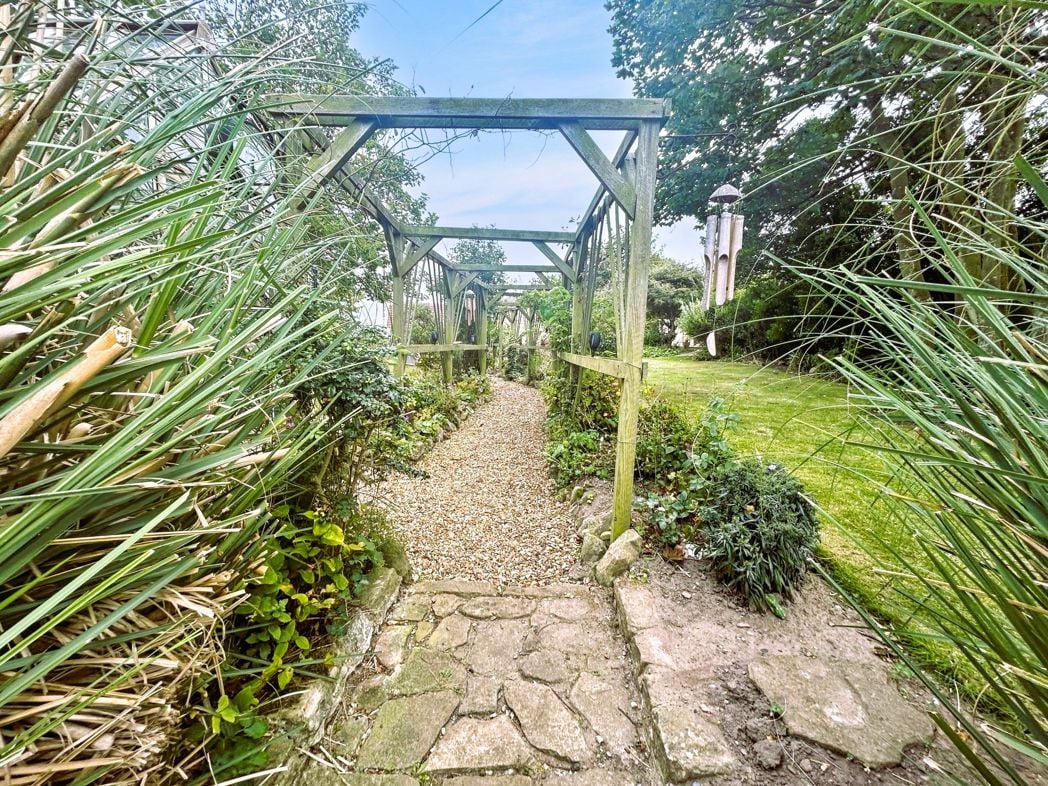 Property image 24 of 34