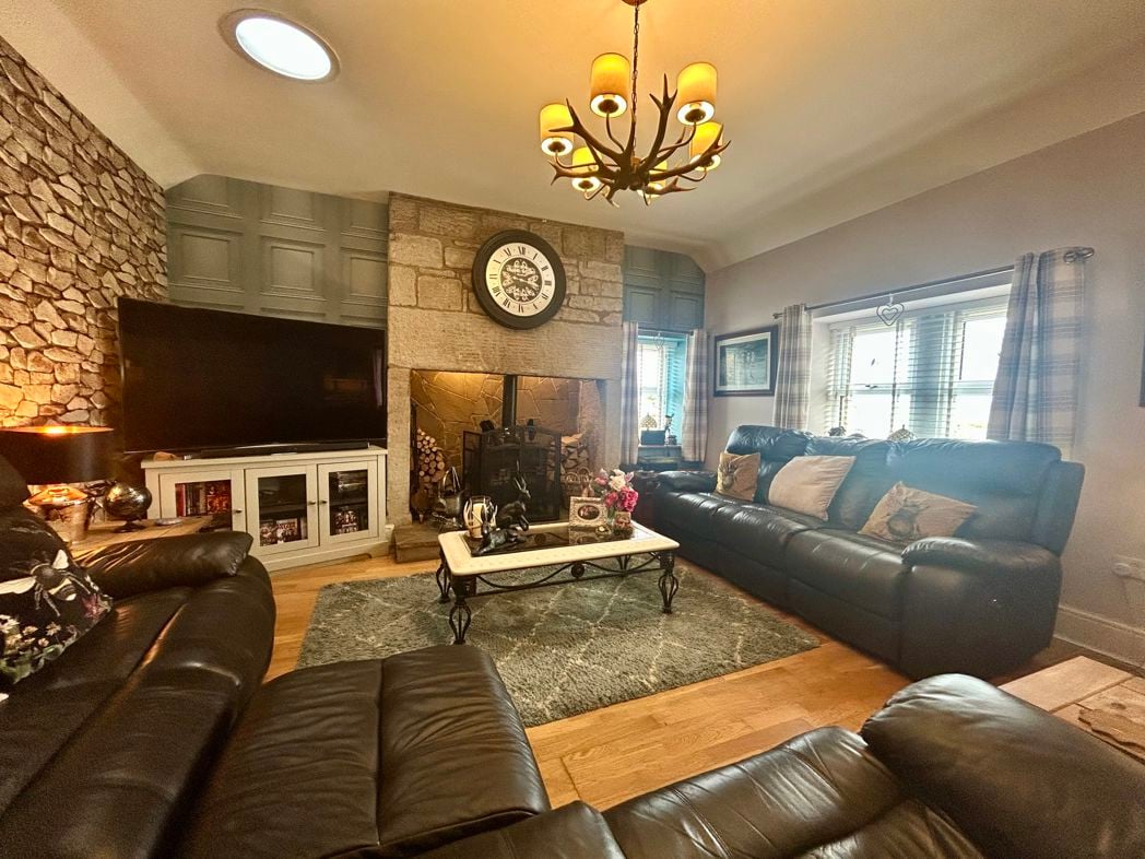 Property image 3 of 34