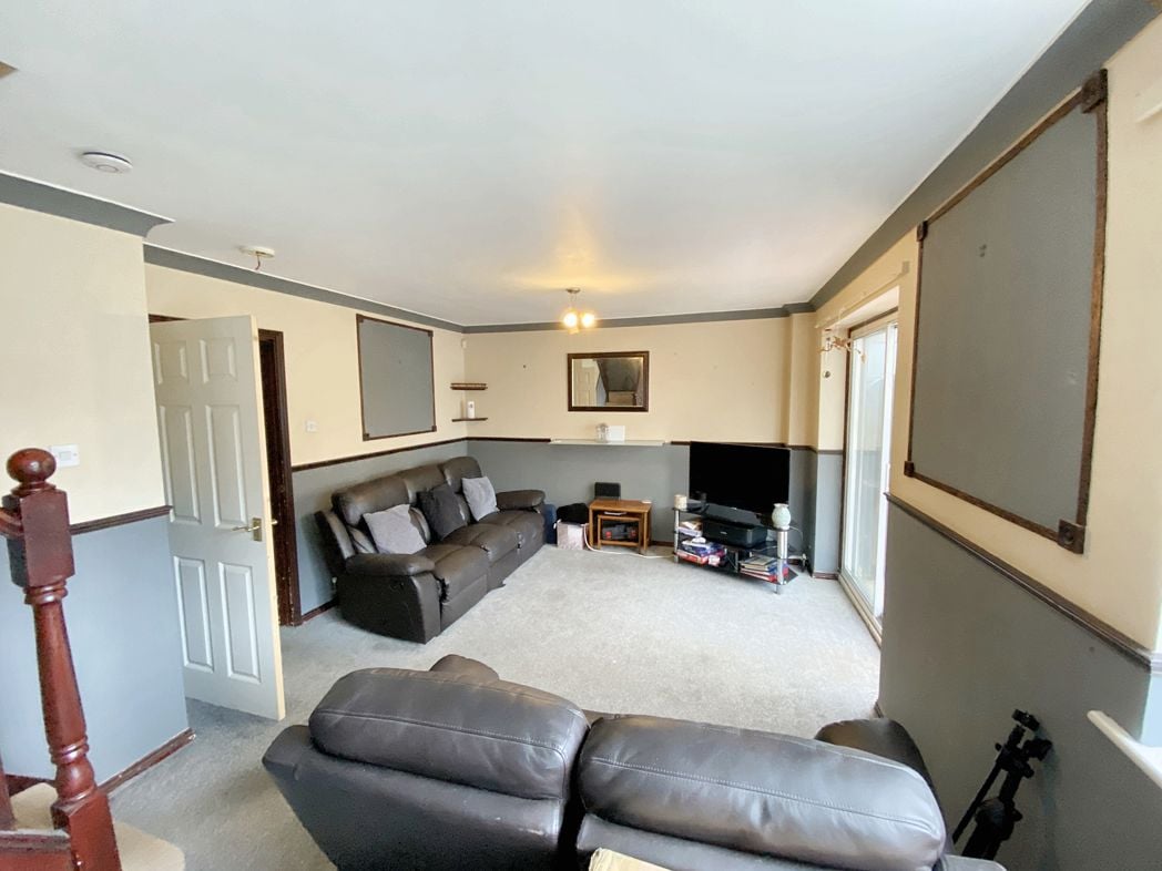 Property image 9 of 19