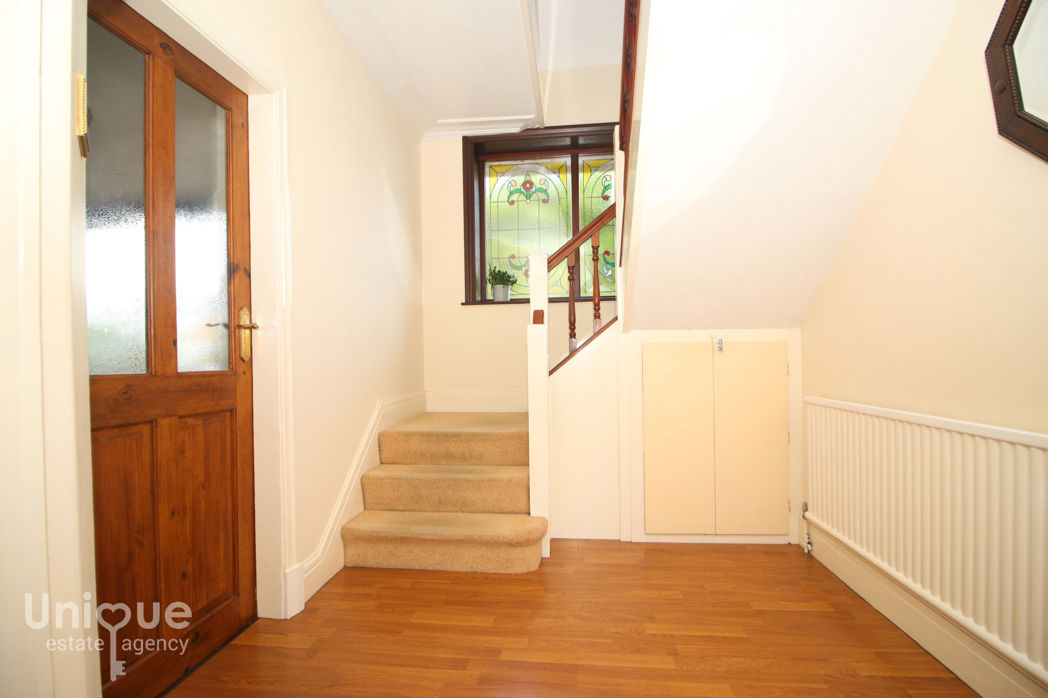 Property image 9 of 17