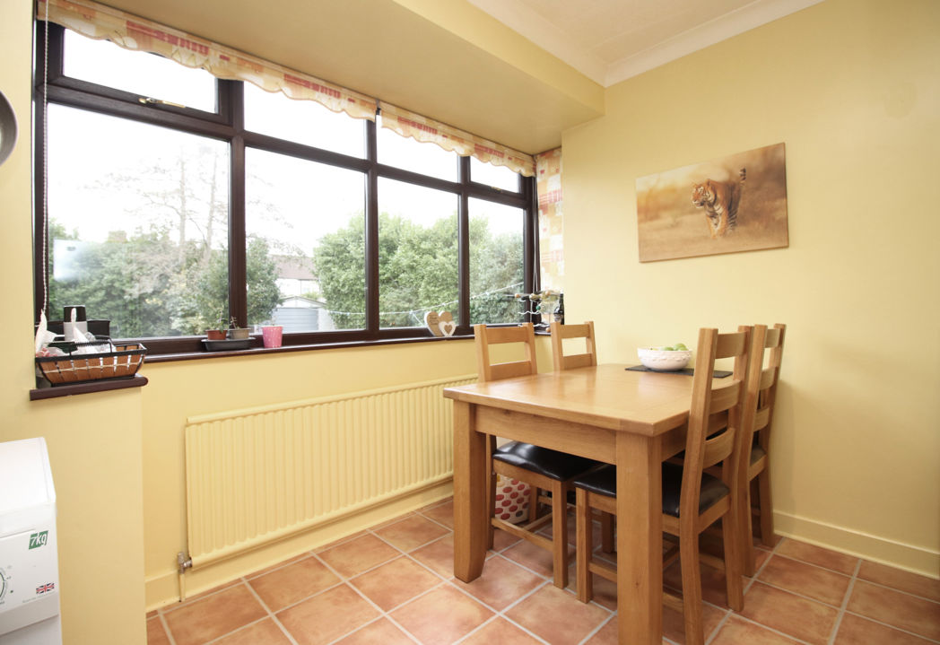 Property image 11 of 17
