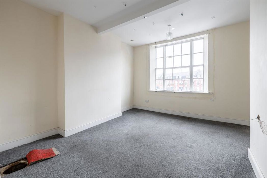 Property image 3 of 11
