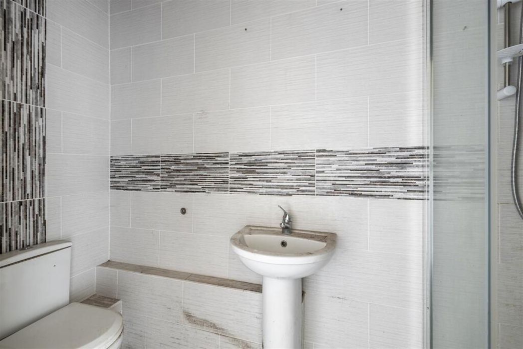 Property image 7 of 11