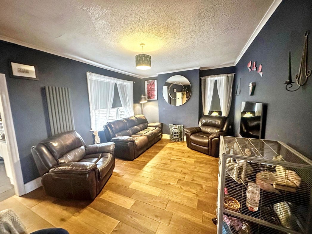 Property image 4 of 12