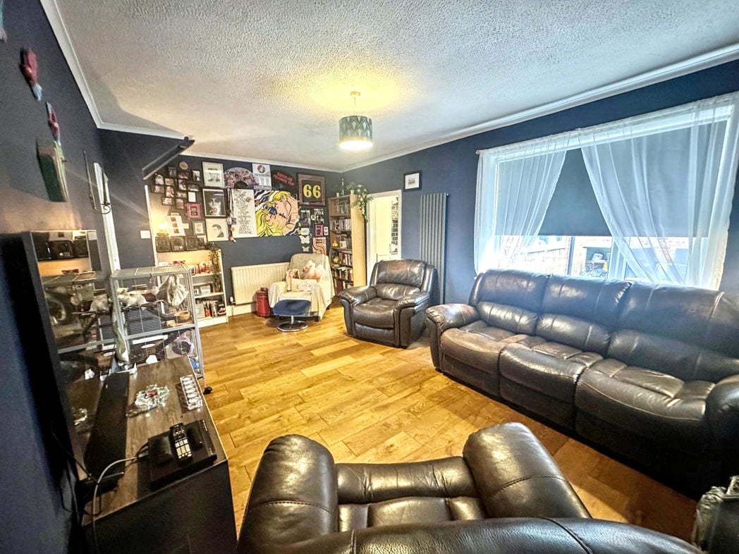 Property image 5 of 12