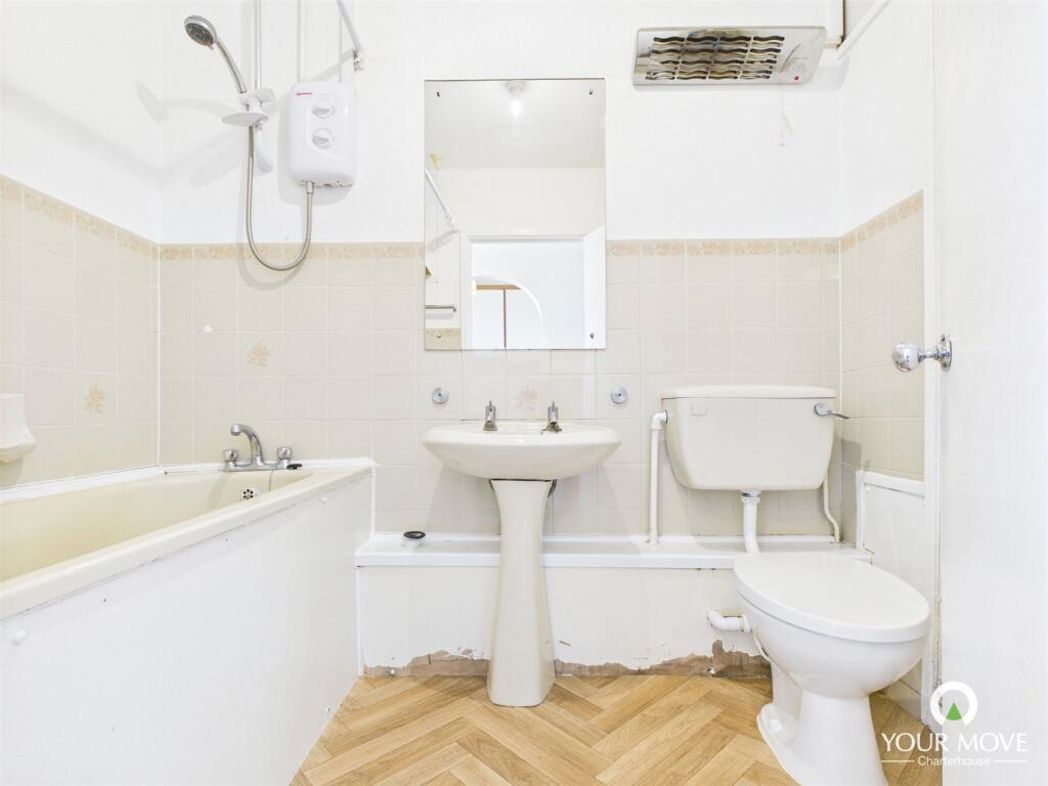Property image 5 of 9