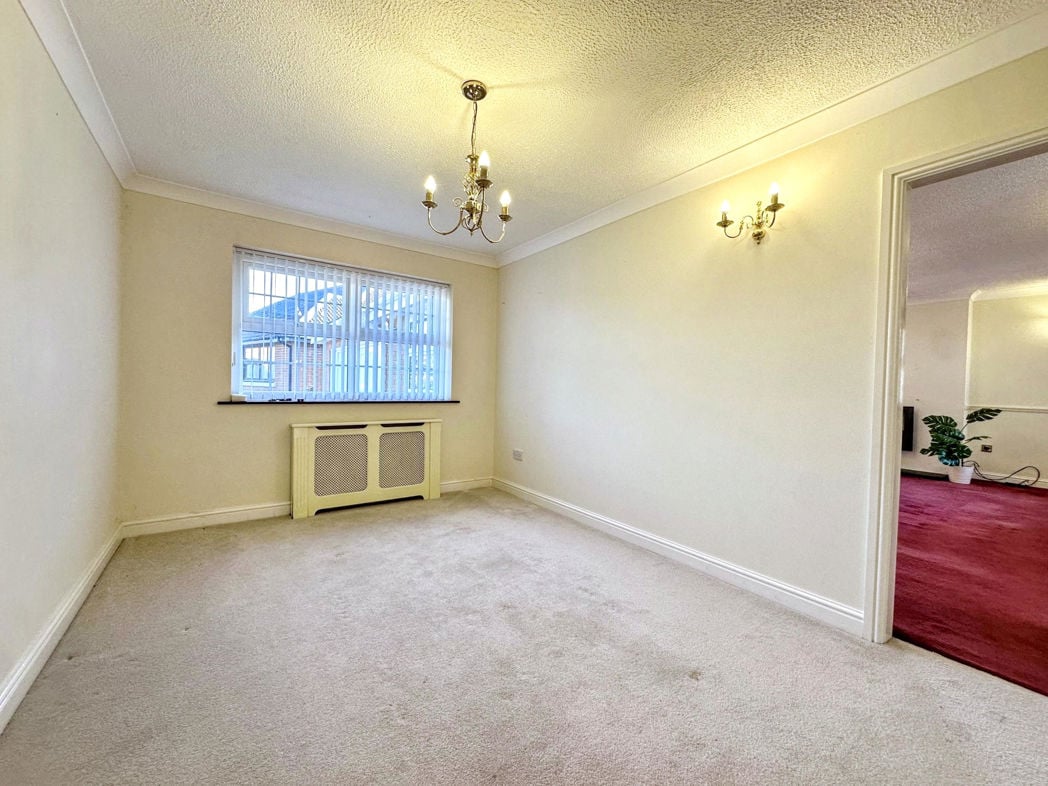 Property image 12 of 27