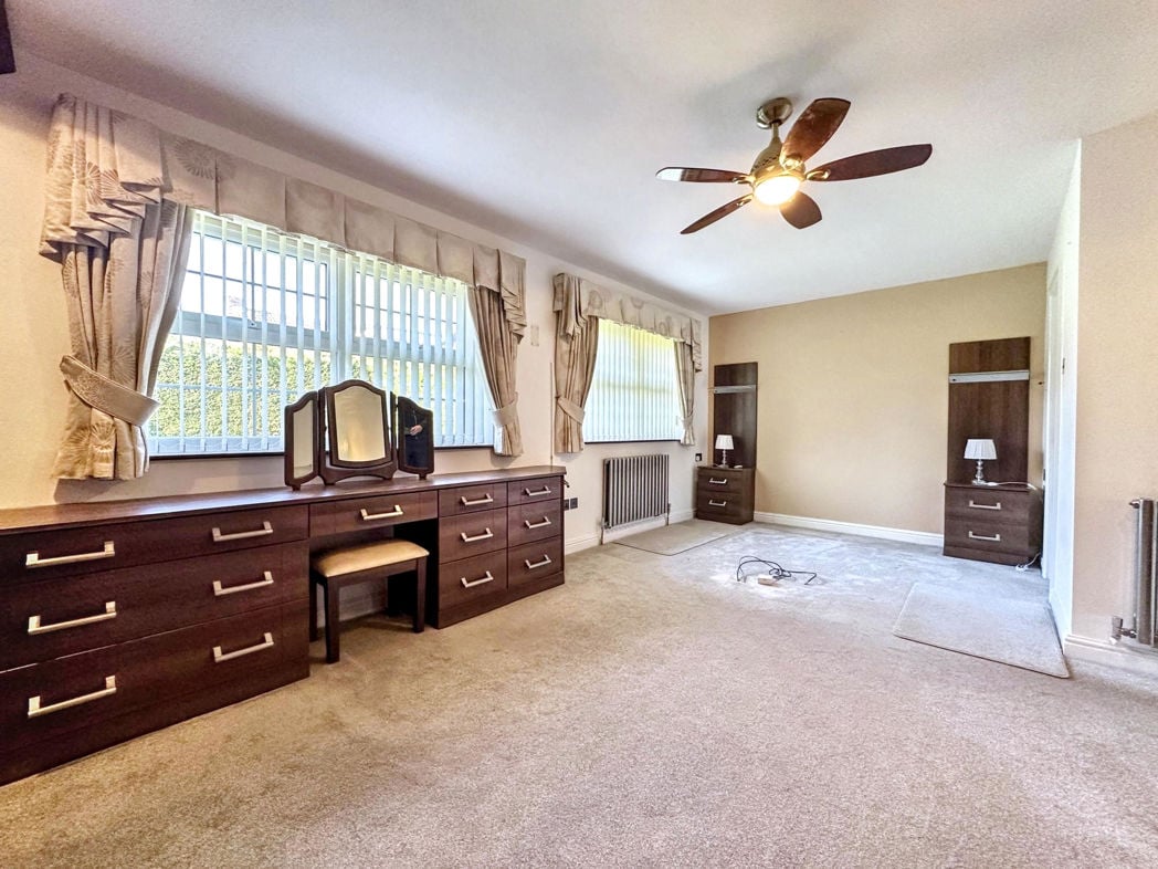 Property image 14 of 27