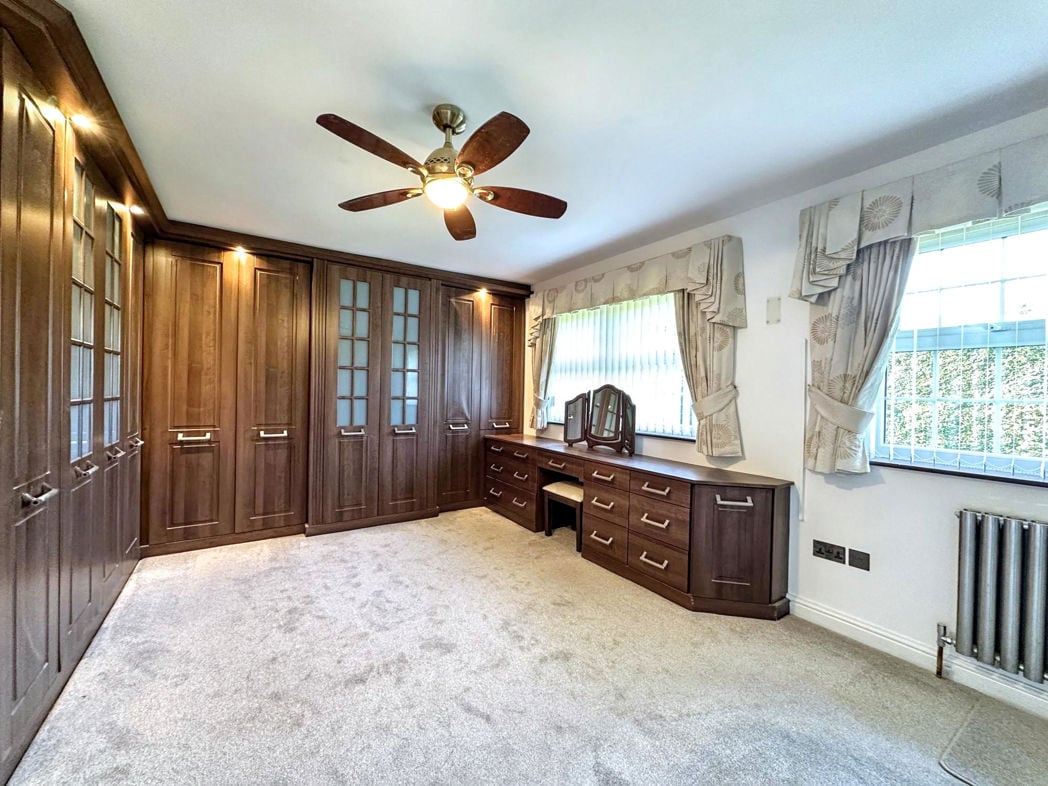 Property image 15 of 27