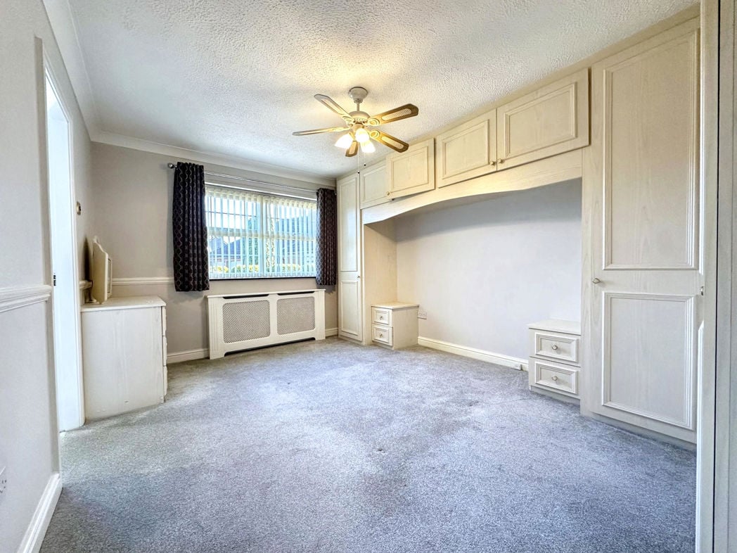 Property image 17 of 27