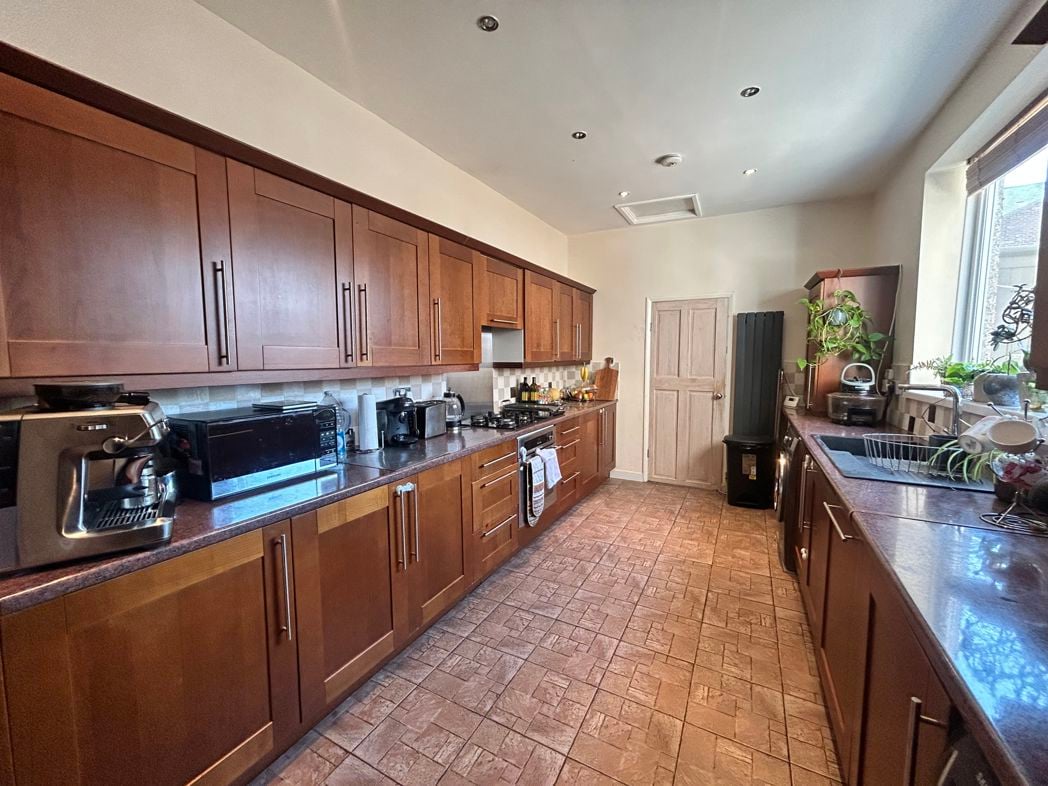 Property image 3 of 25