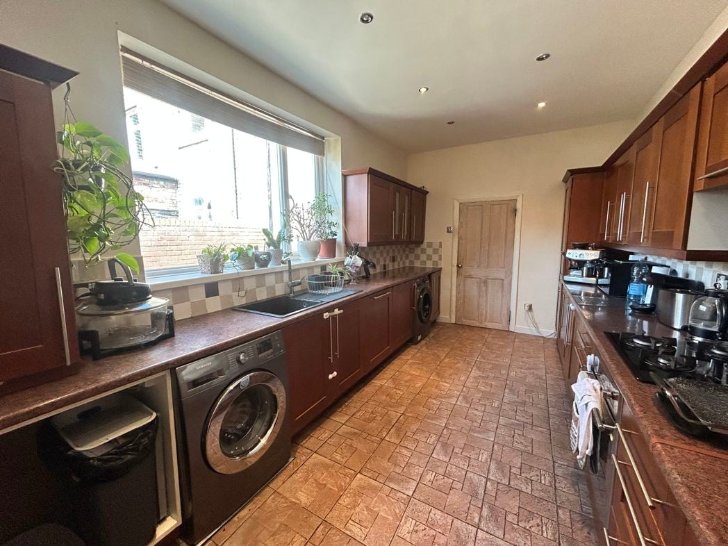 Property image 7 of 25