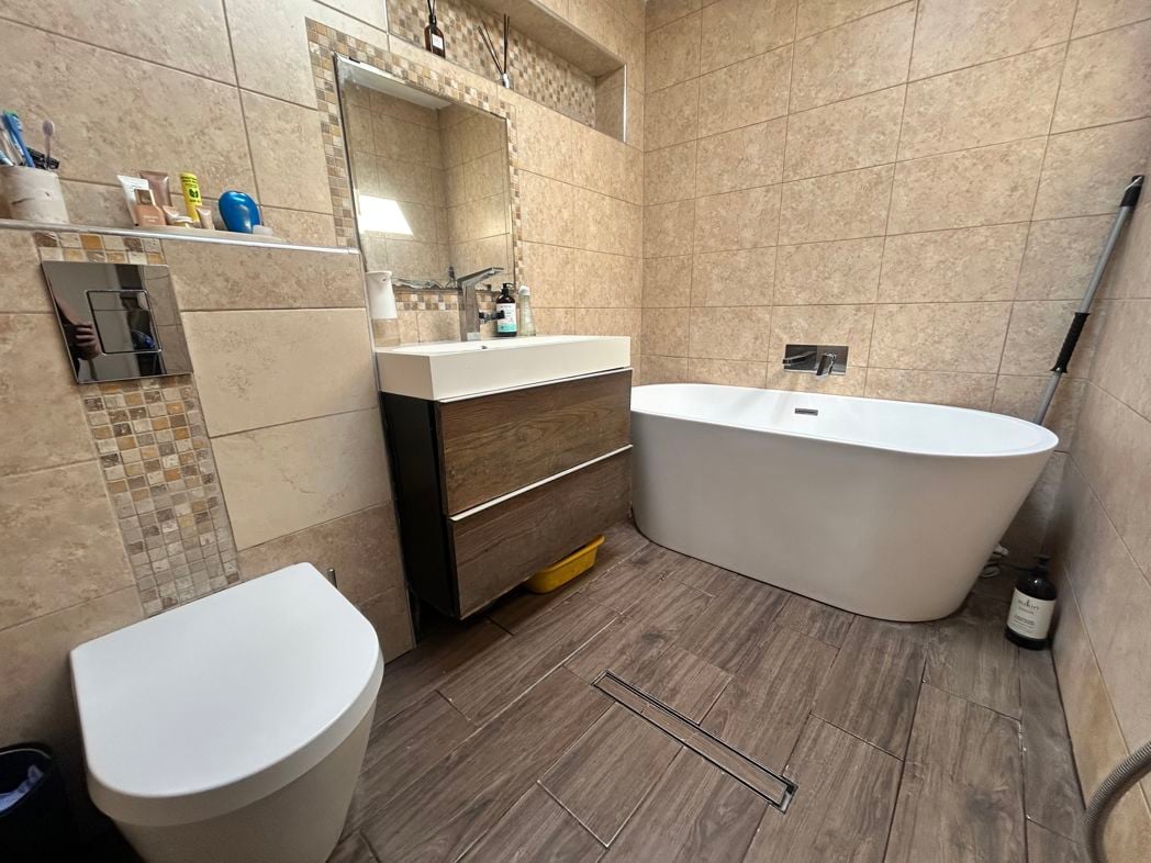 Property image 9 of 25