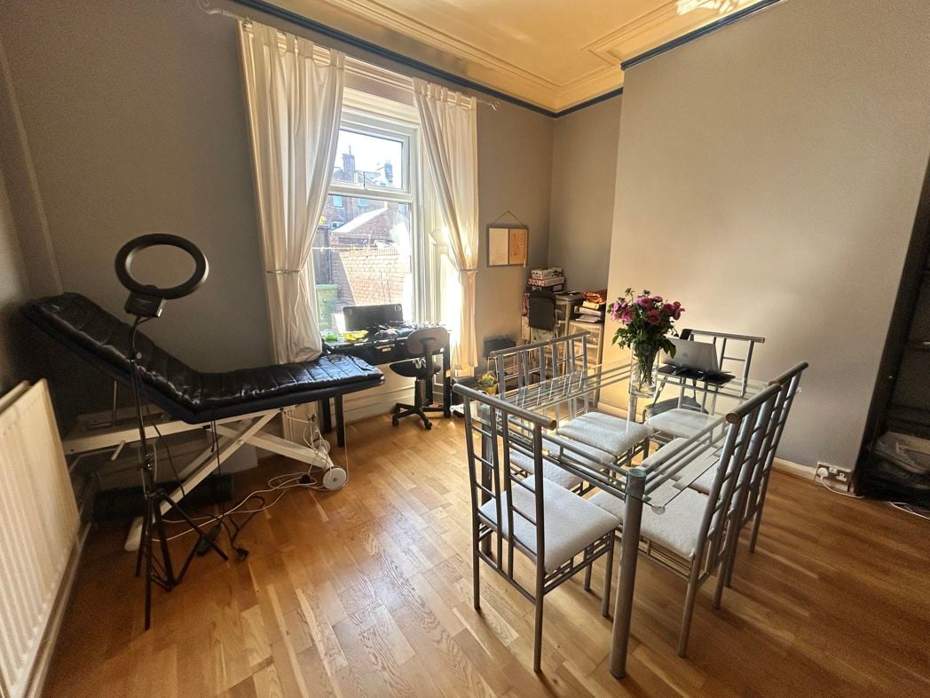 Property image 6 of 25