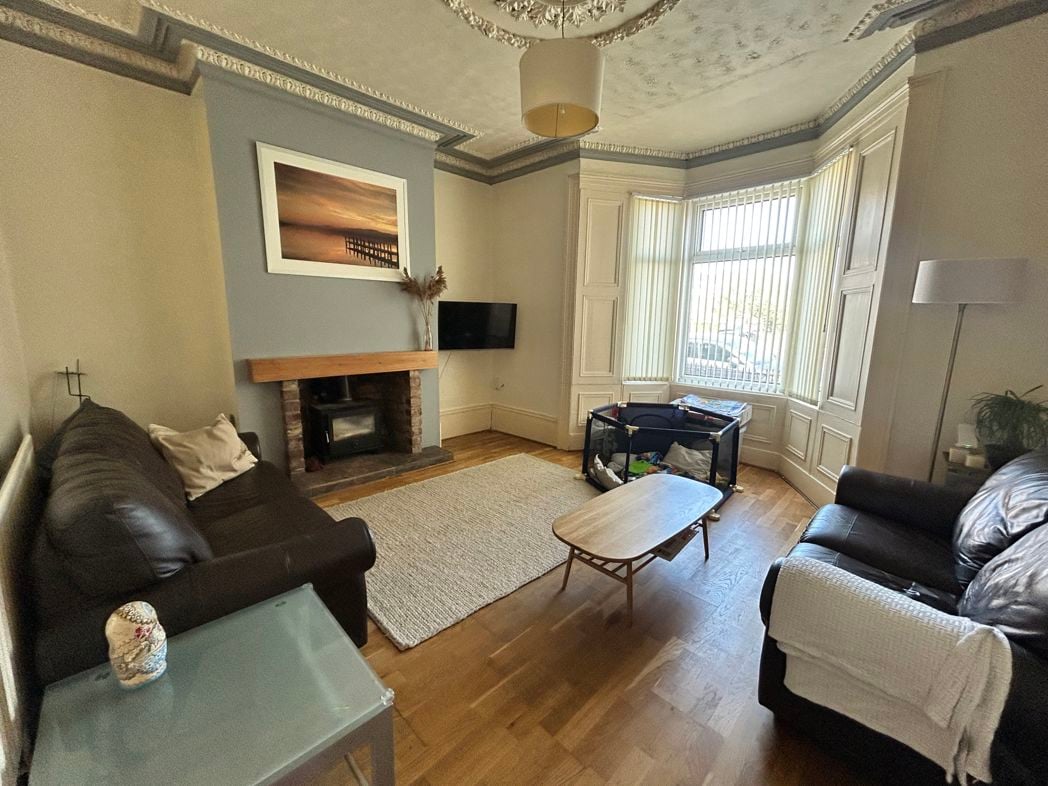 Property image 2 of 25