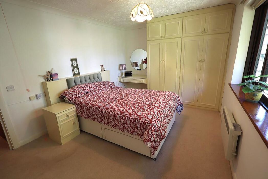 30 Meadowcroft, Bushey, Hertfordshire, WD23 3BX