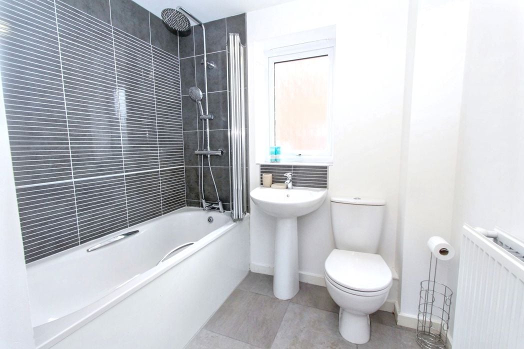 Property image 7 of 17