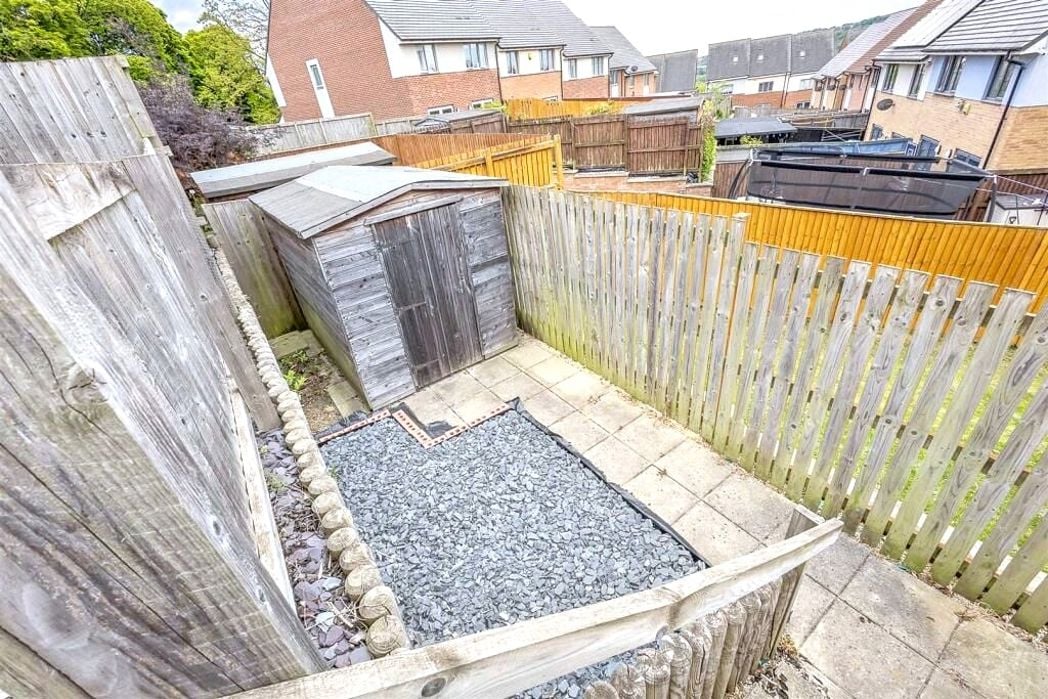 Property image 14 of 17