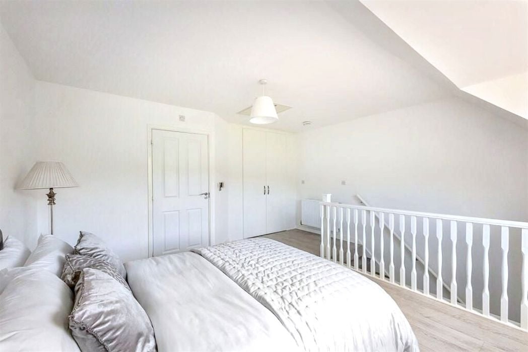 Property image 9 of 17