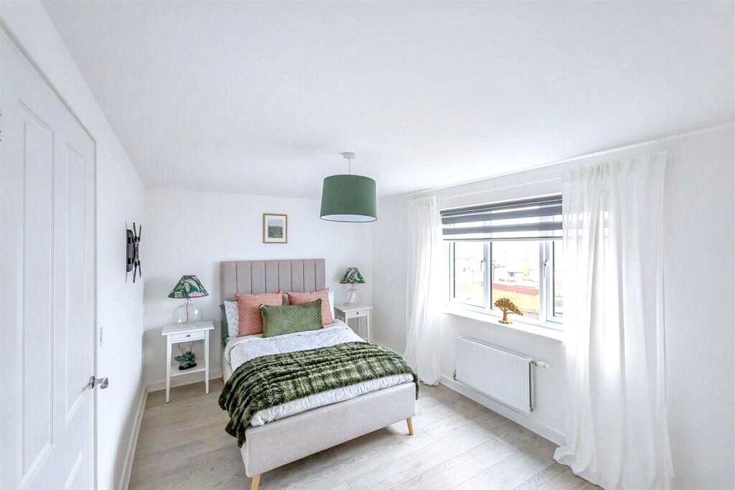 Property image 10 of 17