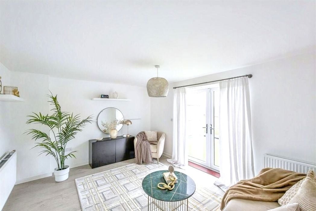 Property image 3 of 17