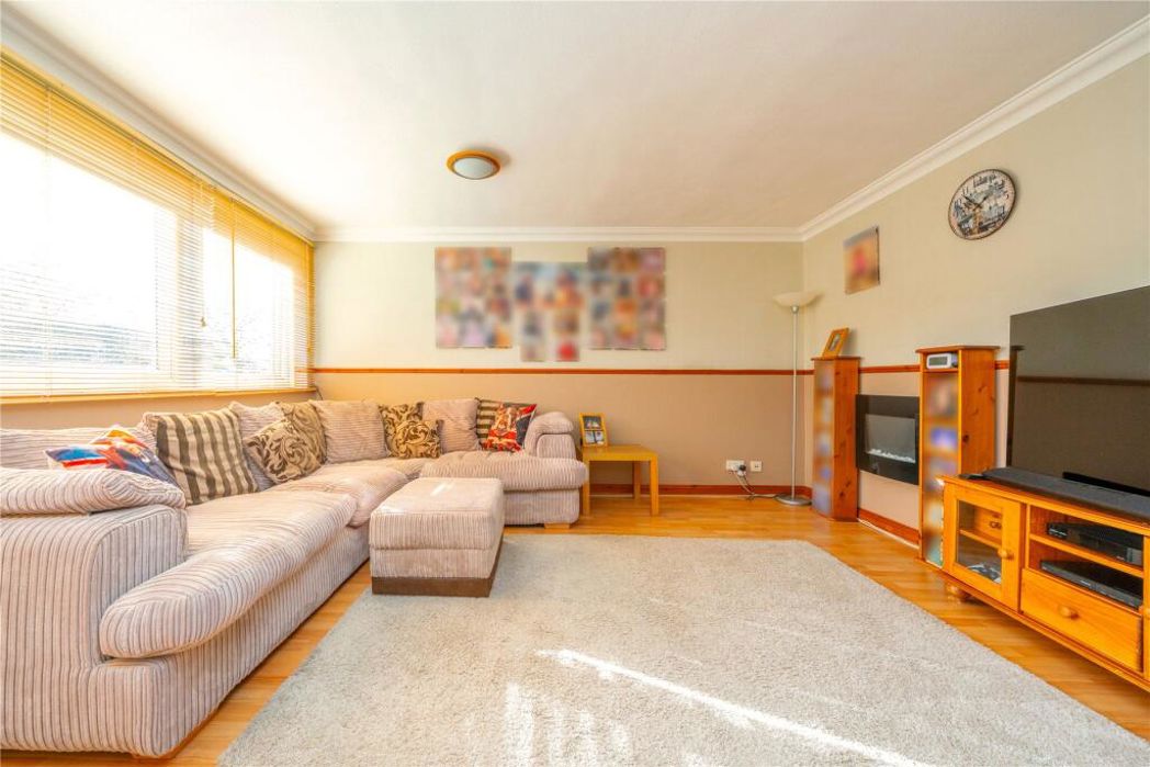 Property image 2 of 13