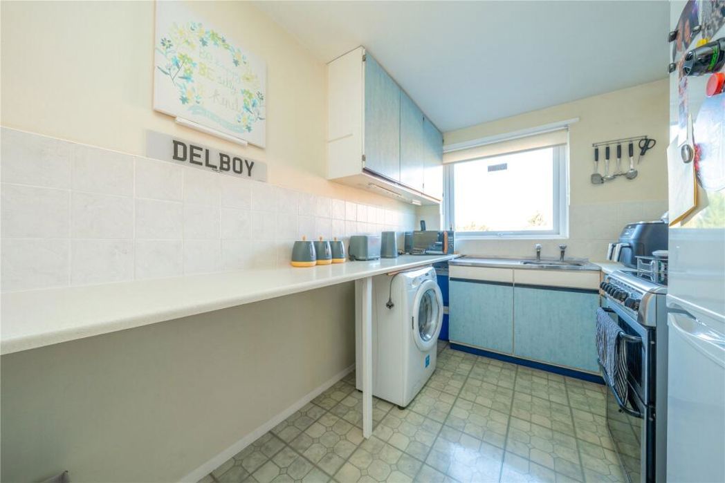 Property image 4 of 13