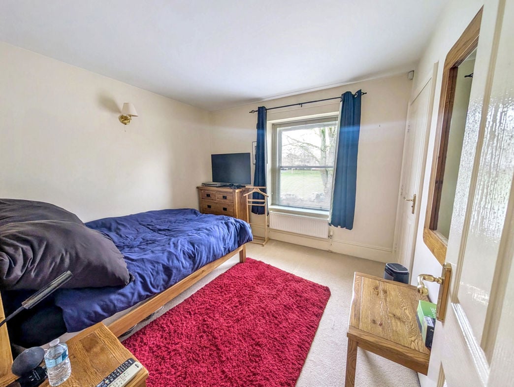 Property image 7 of 18