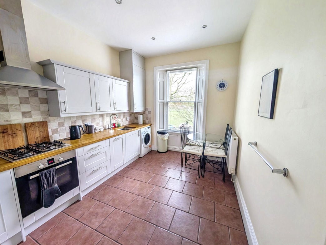 Property image 5 of 18