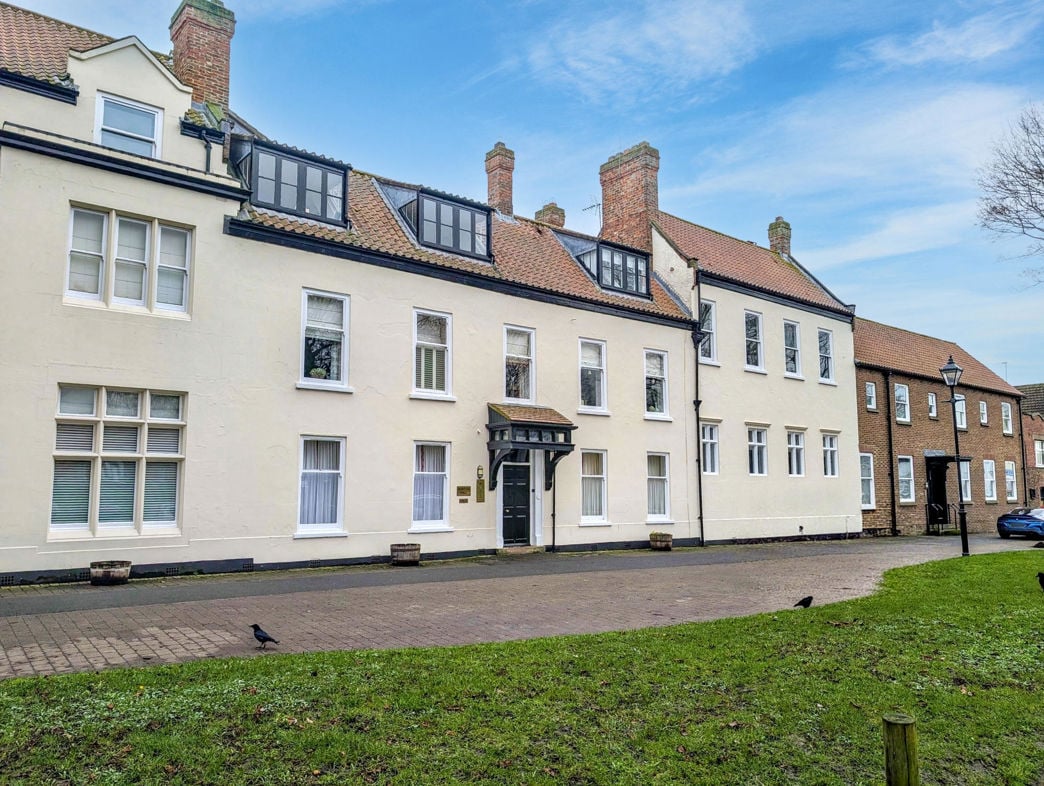Property image 1 of 18