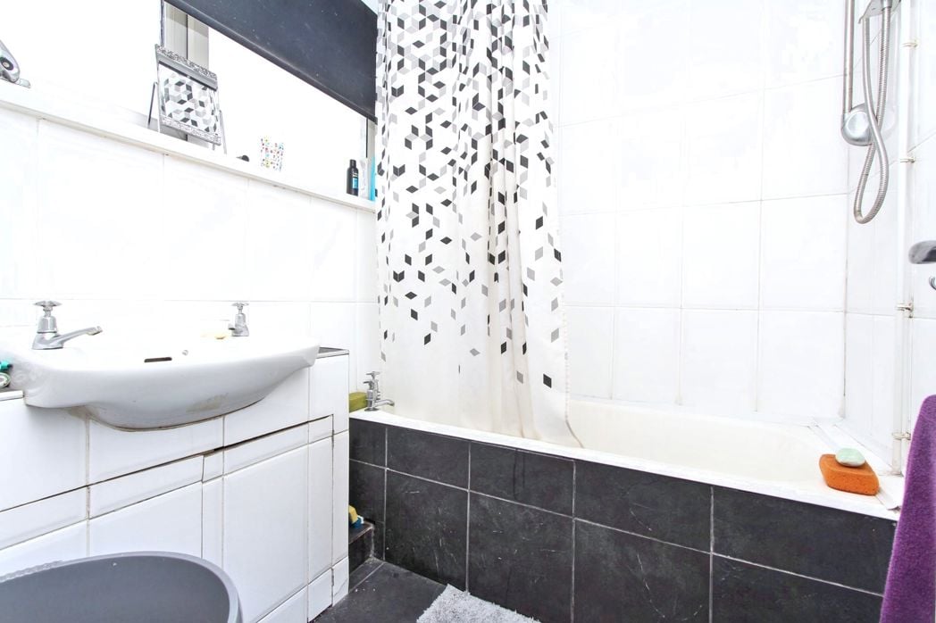 Property image 7 of 7